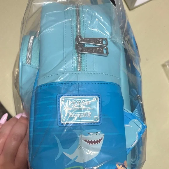 Loungefly Hardtag: Finding Nemo 20th anniversary- NWT - Picture 5 of 7